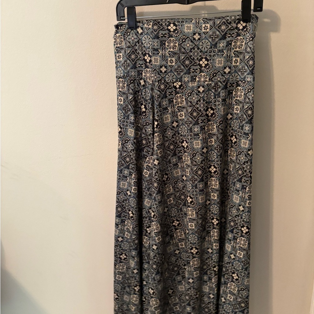 LuLaRoe Blue and White Maxi Pencil Skirt for Work